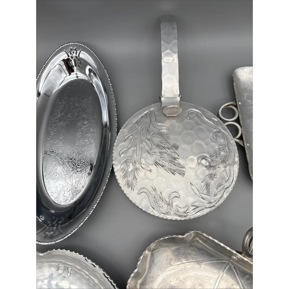 Buenilum Aluminum Kraftware Tray Leaf Coasters Krome Kraft‎ Oval Tray Lot of 8